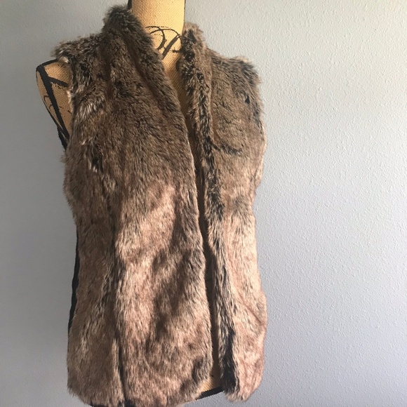 Sebby Jackets & Blazers - Sebby Brown Faux Fur Vest Size M